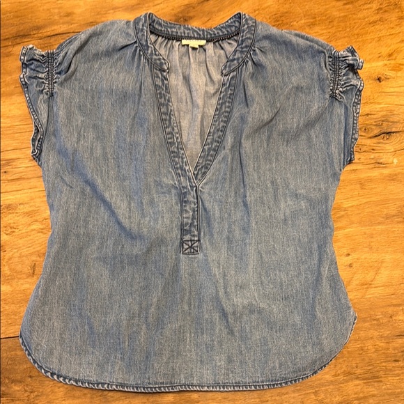 Anthropologie Denim Pilcro Tatum Flutter Sleeve Henley Blouse Small M1 - Picture 2 of 6
